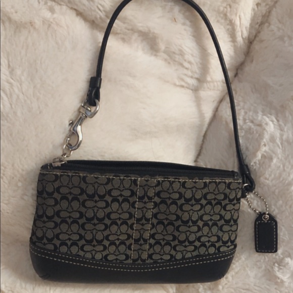 EUC Coach Small Wristlet - Picture 2 of 2